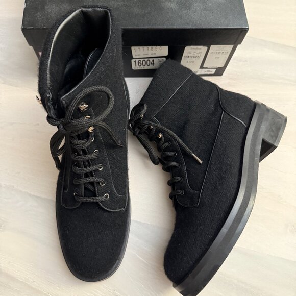 Chanel Lace Up Tweed Boot in Black sz 39.5 $1450 - Picture 1 of 6